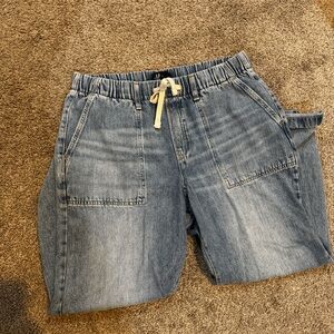 GAP Light Blue Easy Jeans